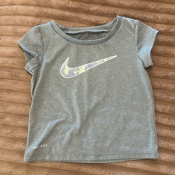 Nike Dryfit Short/Shirt Set - Picture 2 of 6